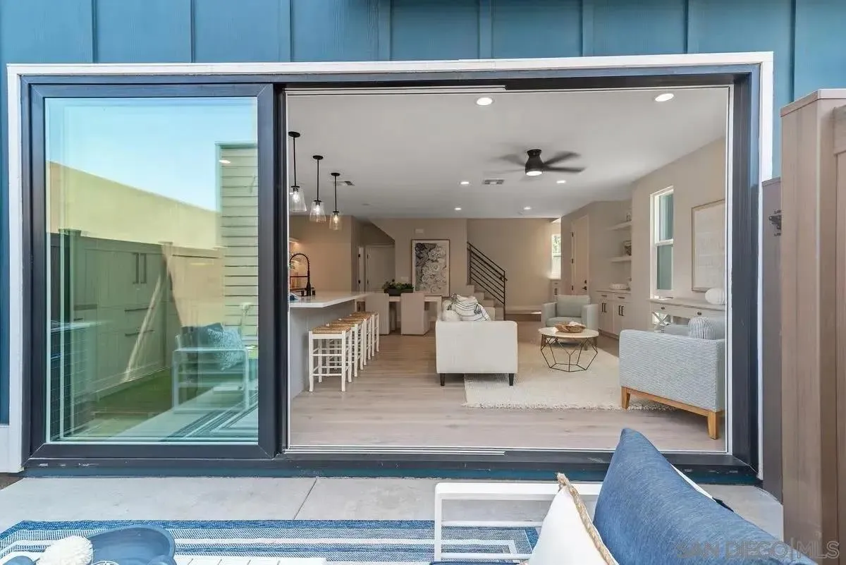 569 N Vulcan Ave., Encinitas