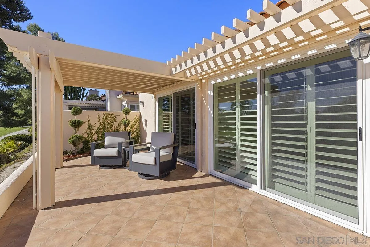 12071 Caminito Corriente