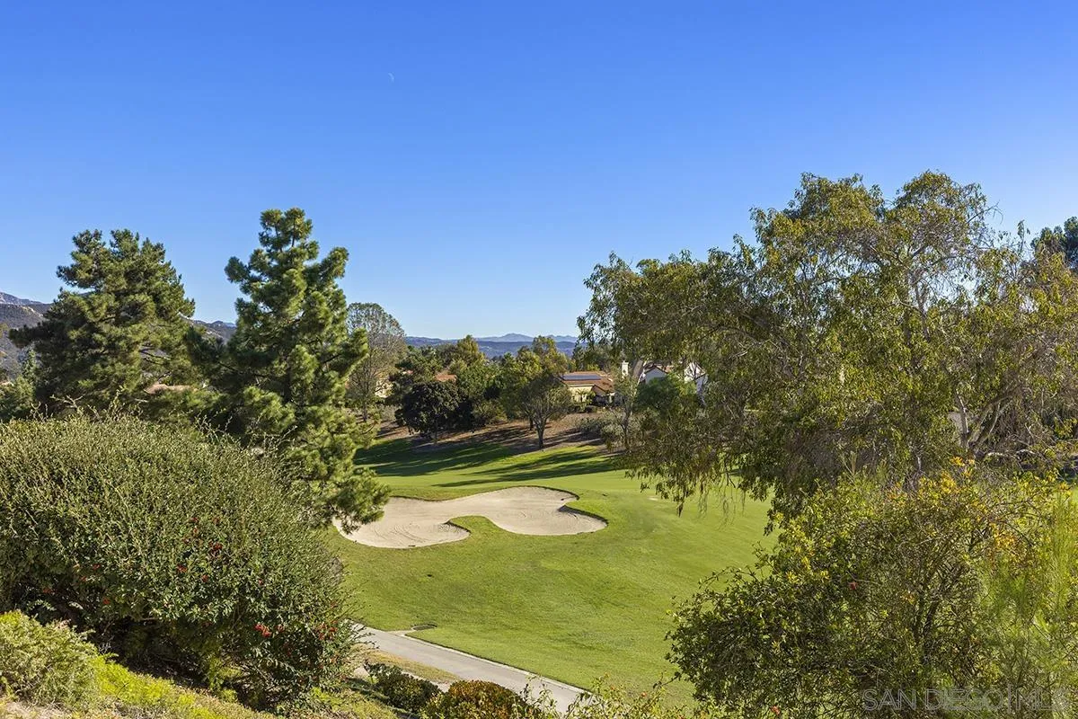 12071 Caminito Corriente