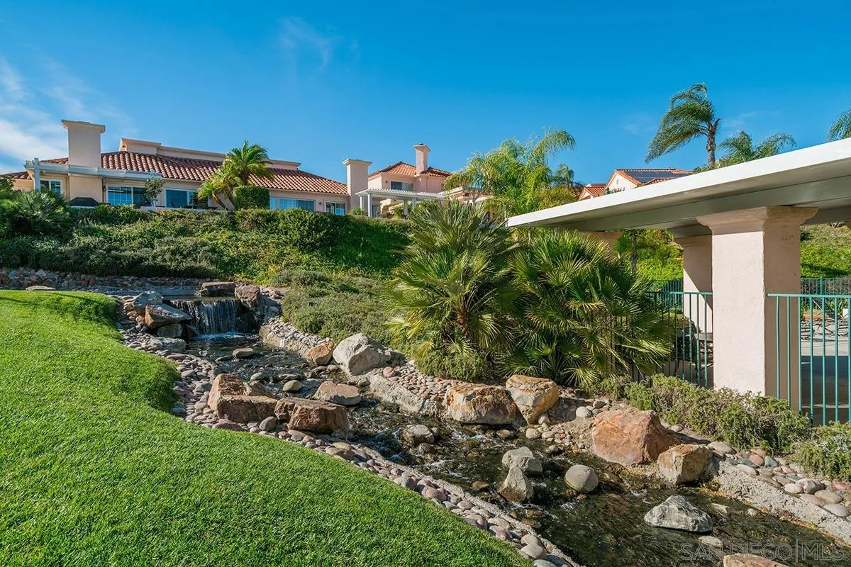 12071 Caminito Corriente