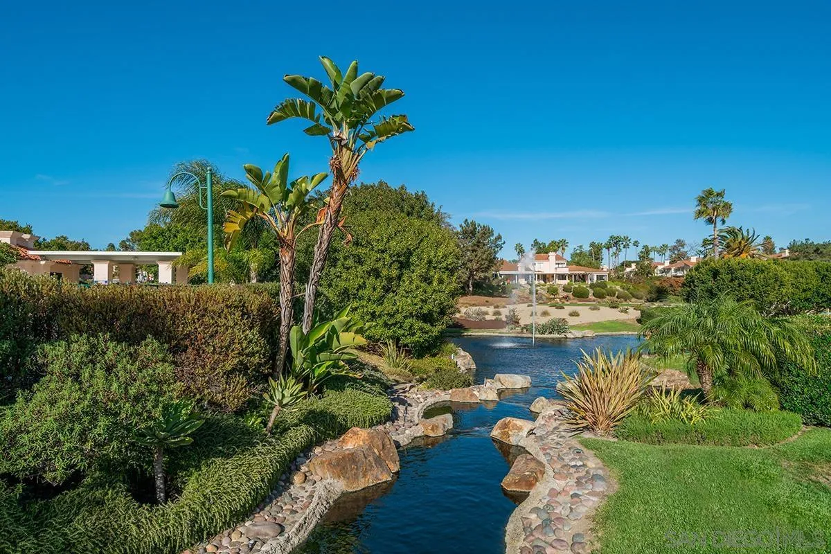 12071 Caminito Corriente