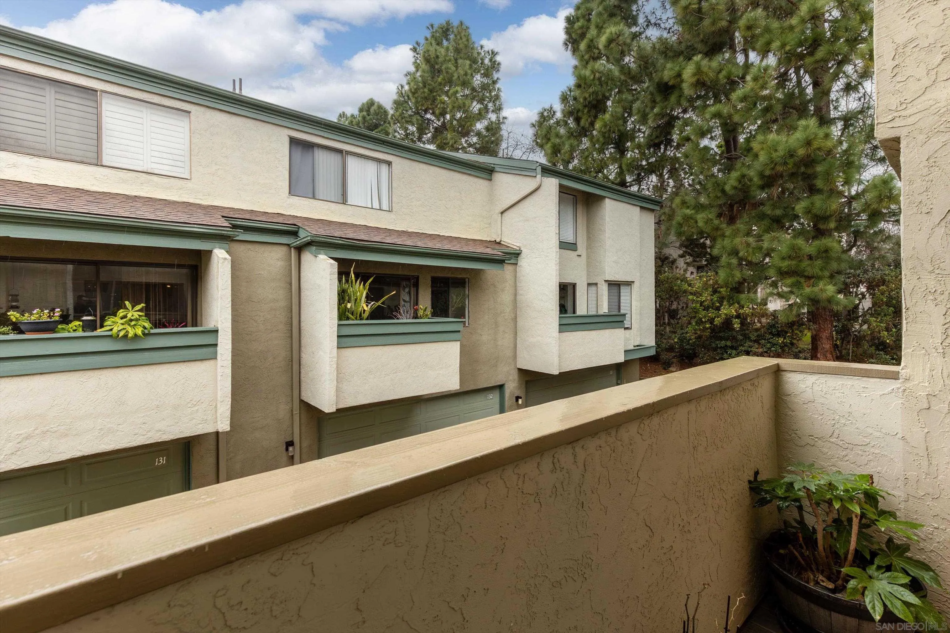3320 Caminito Eastbluff Unit 135