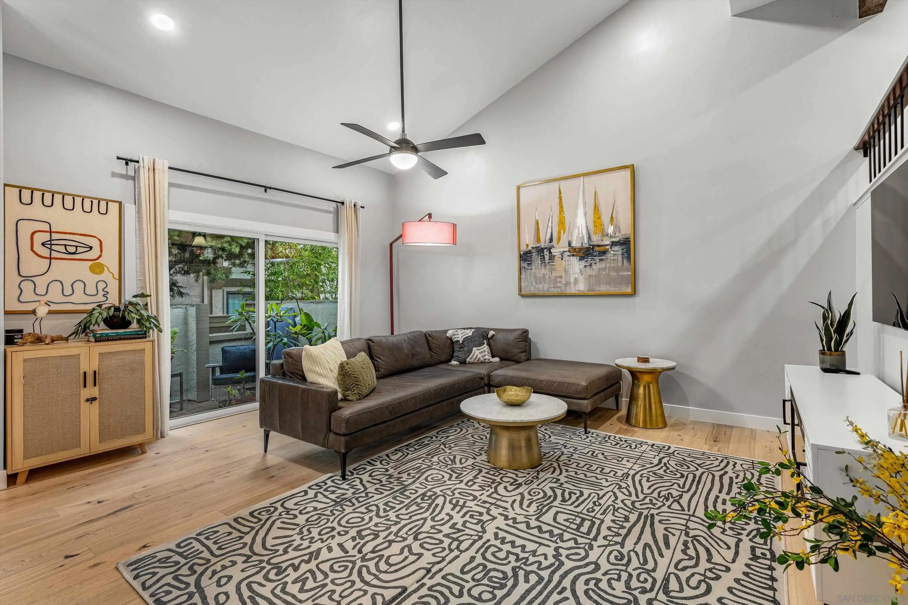 3320 Caminito Eastbluff Unit 135