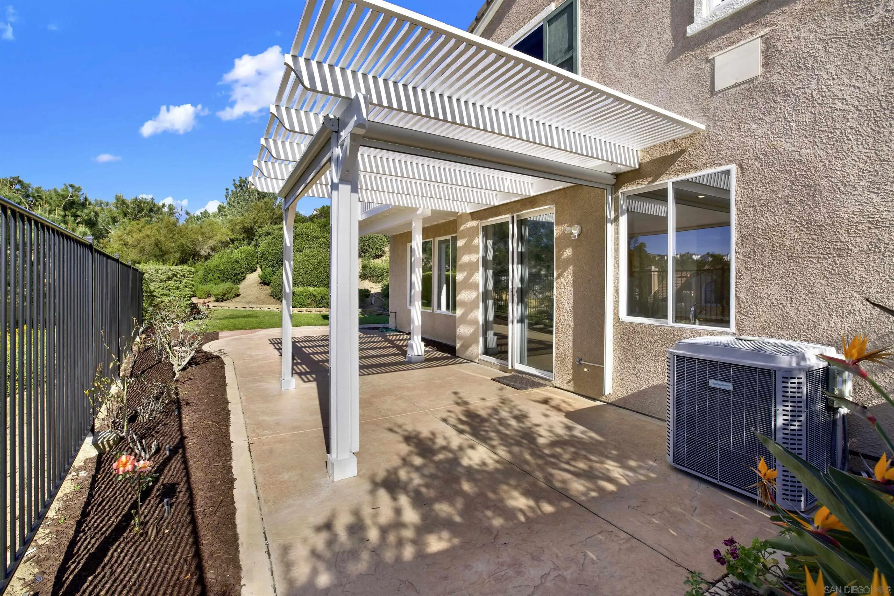 4146 Calle Isabelino