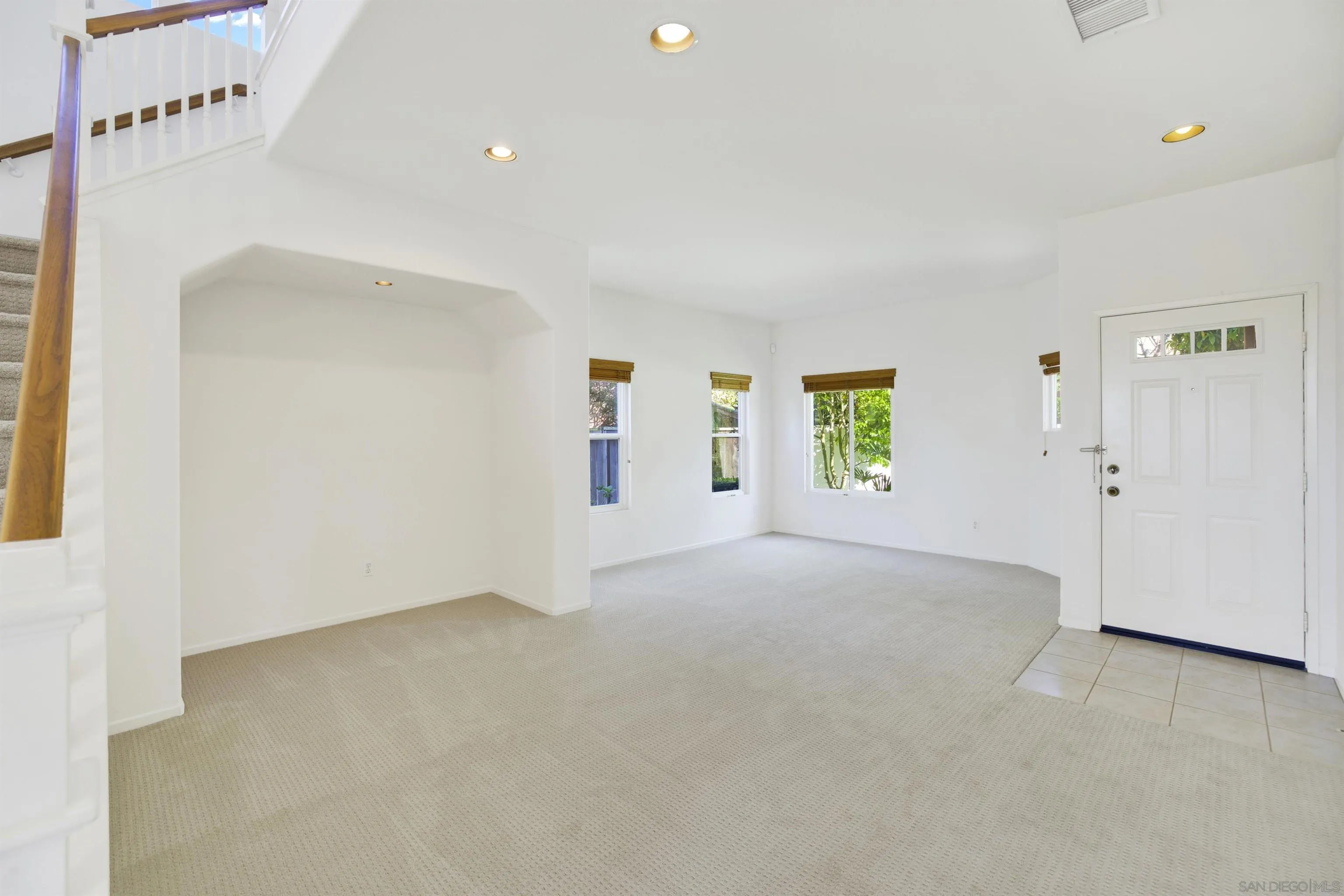 4146 Calle Isabelino