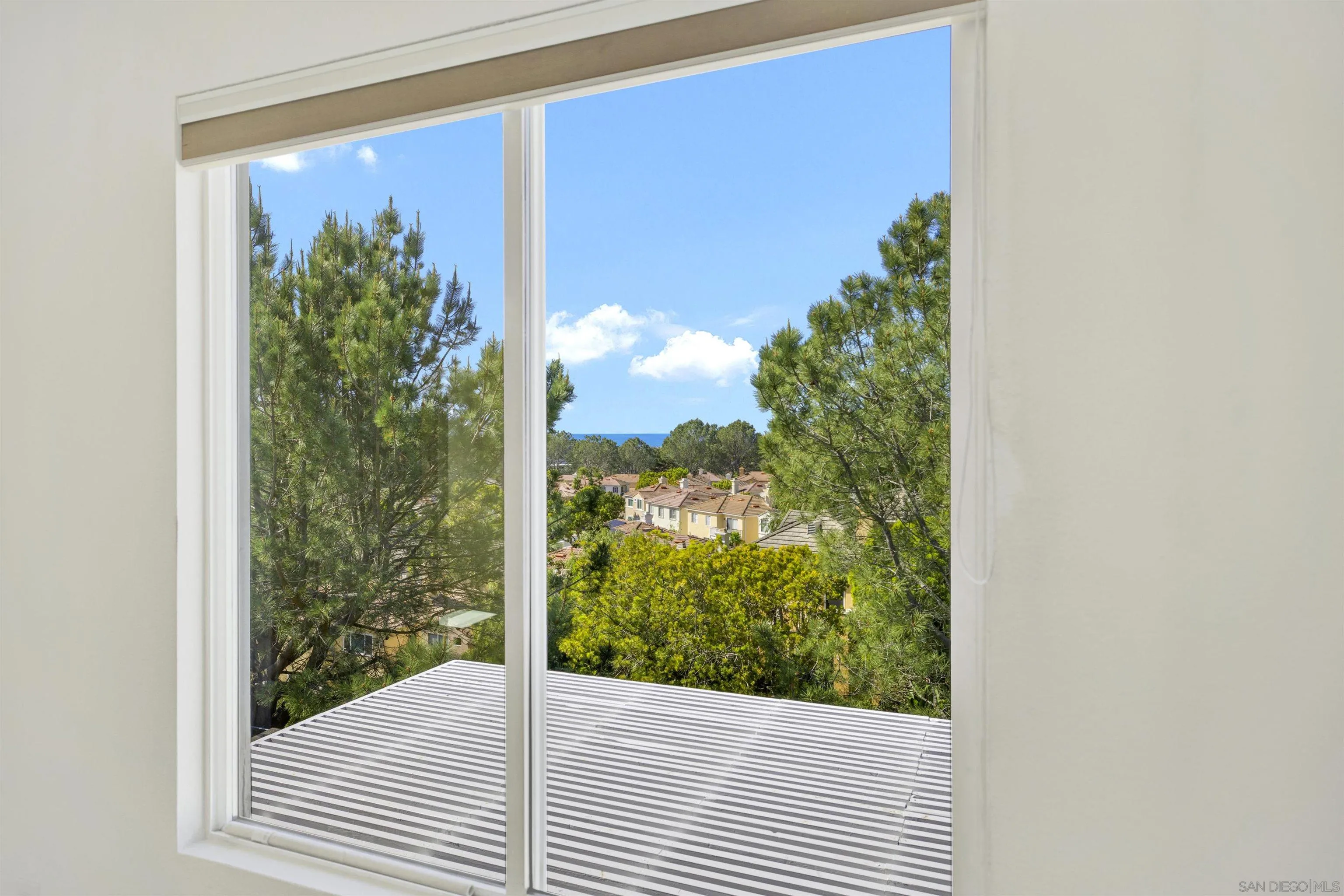 4146 Calle Isabelino