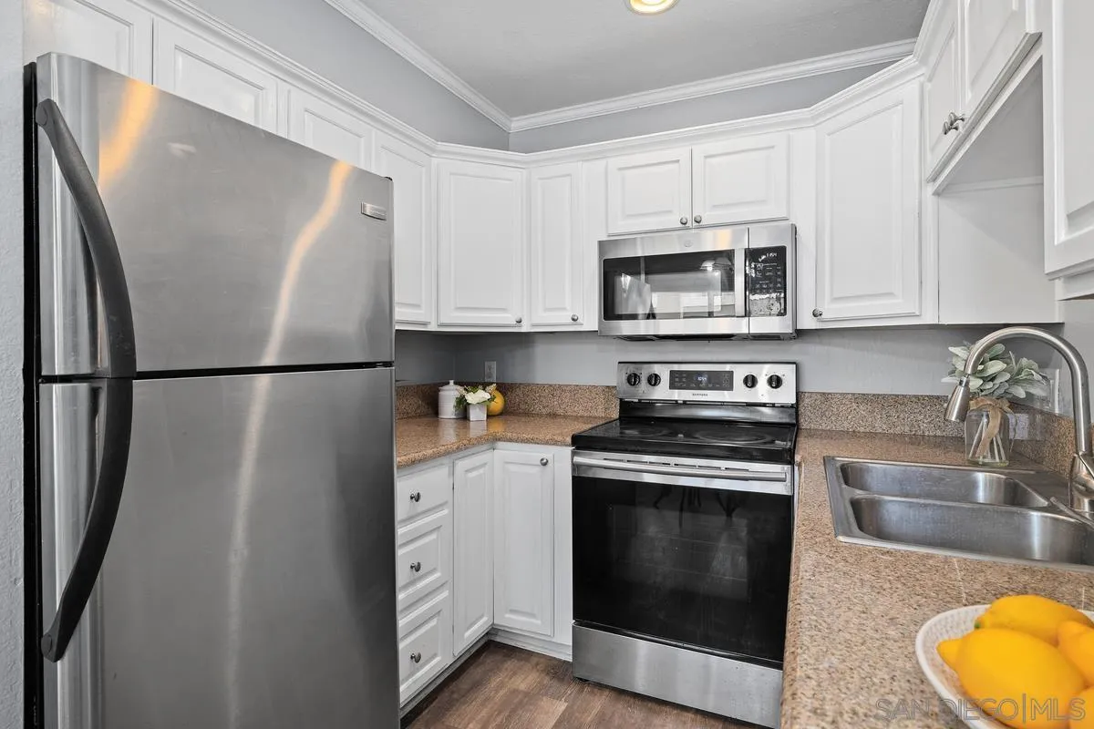 4050 Porte La Paz Unit 44