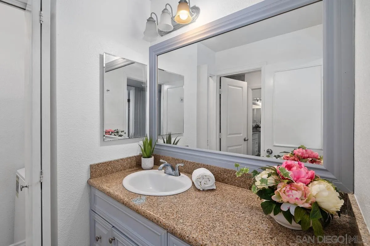 4050 Porte La Paz Unit 44