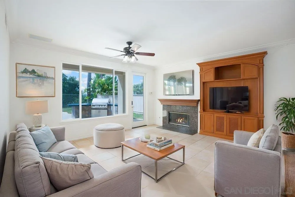 4443 Shorepointe