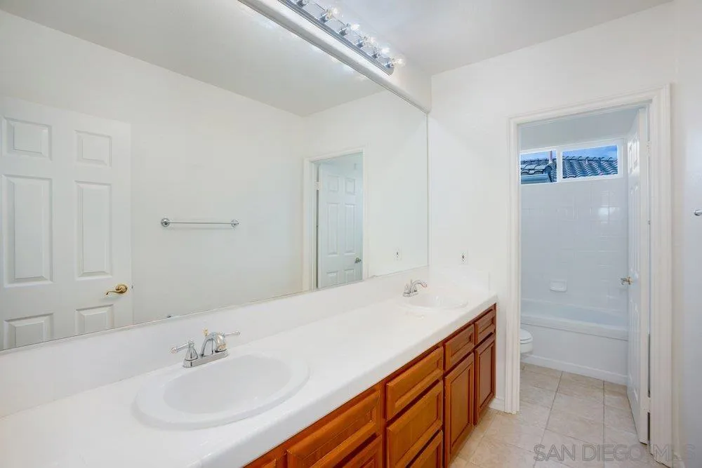 4443 Shorepointe