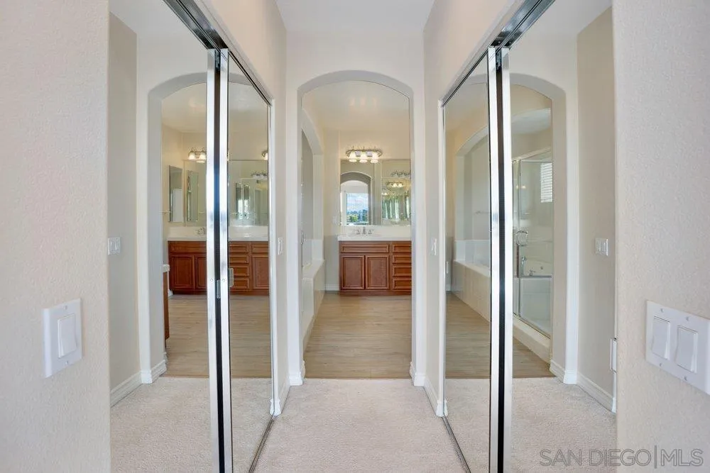 4443 Shorepointe