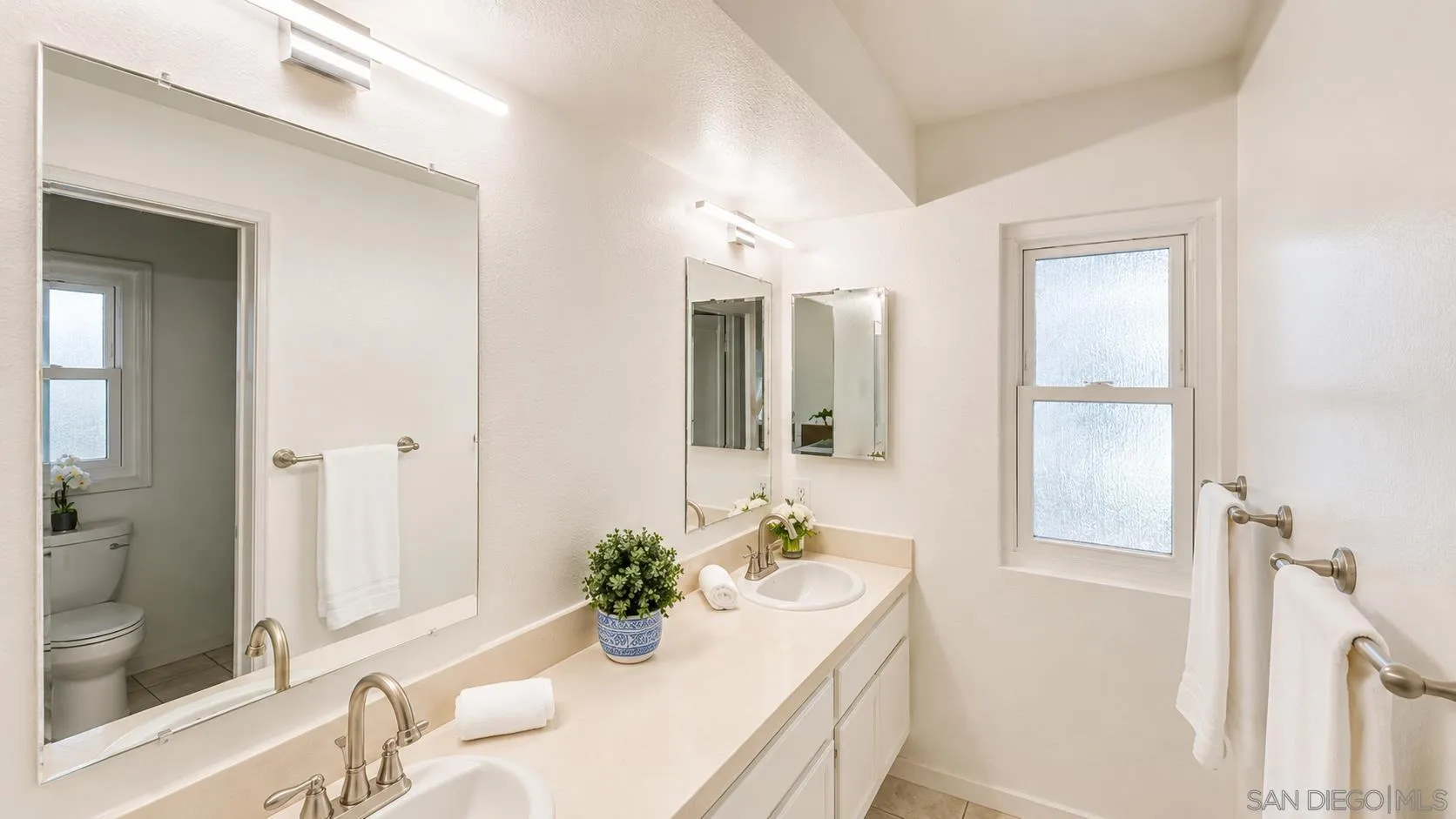 17702 Tristania Pl