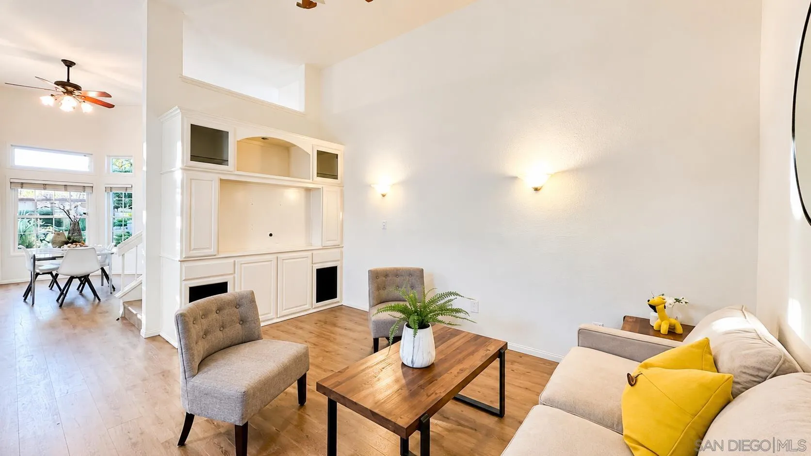 17702 Tristania Pl