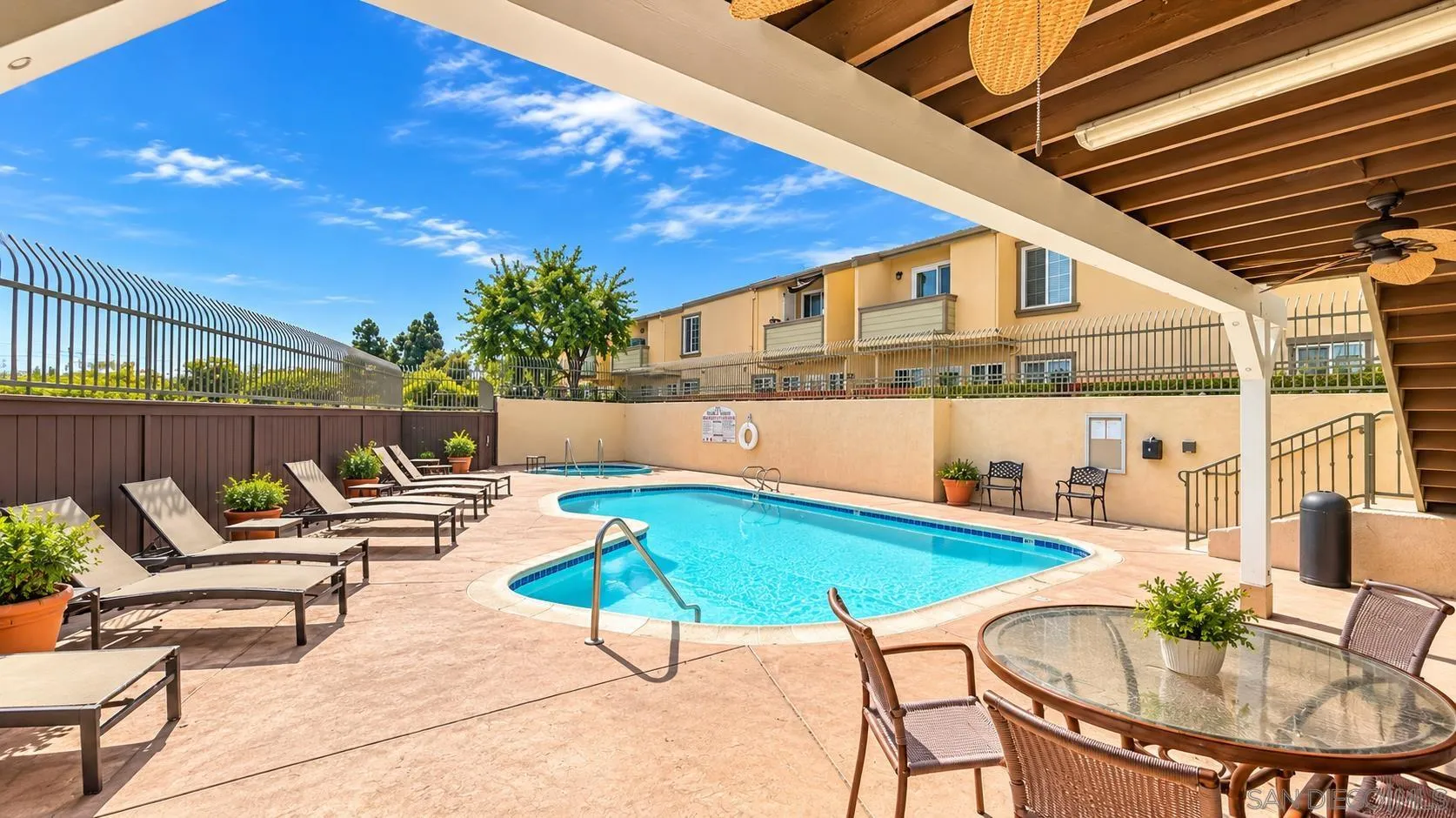 5252 Balboa Arms Dr. Unit 286