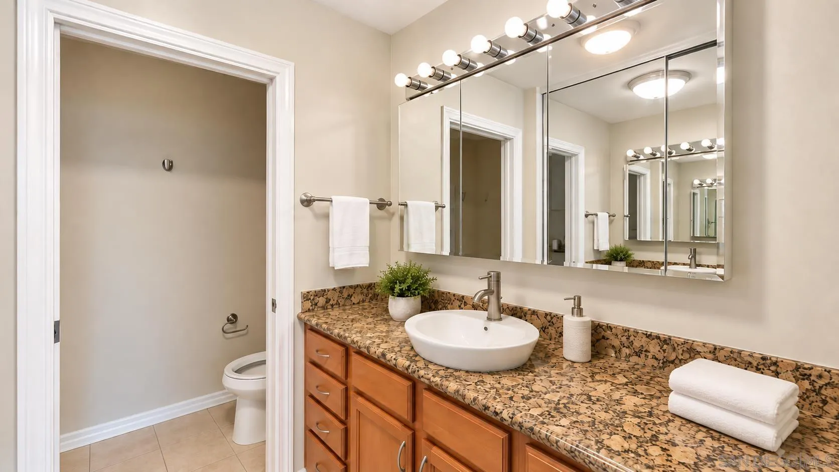 5252 Balboa Arms Dr. Unit 286
