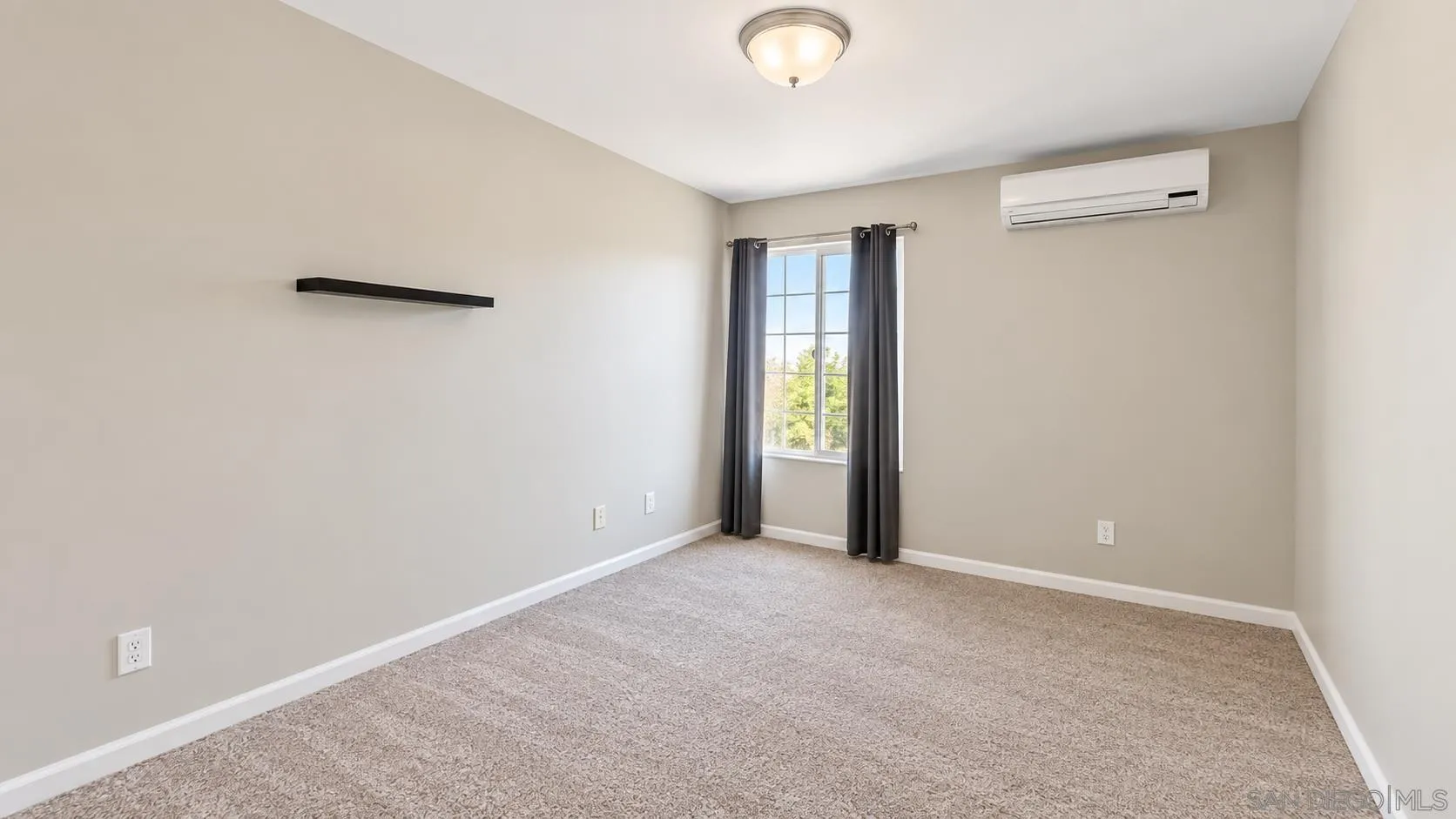 5252 Balboa Arms Dr. Unit 286