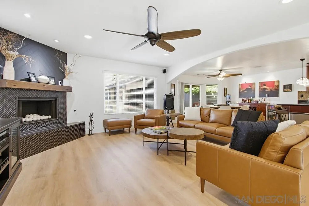 14610 Fairburn St.
