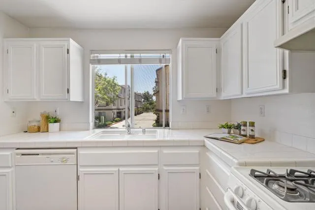 10358 Wateridge Circle # 320