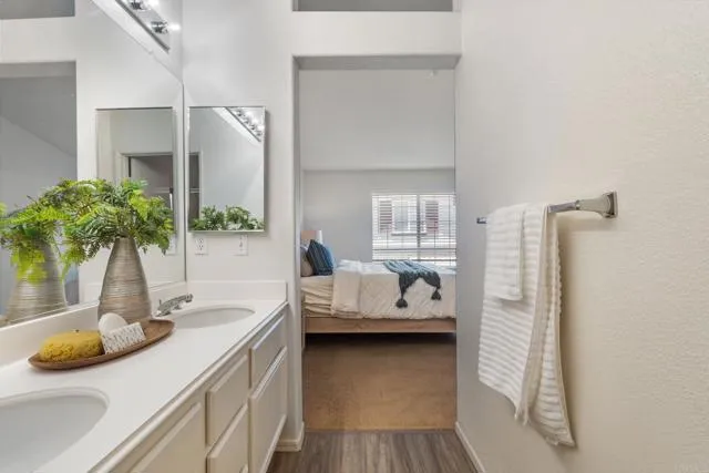 10358 Wateridge Circle # 320