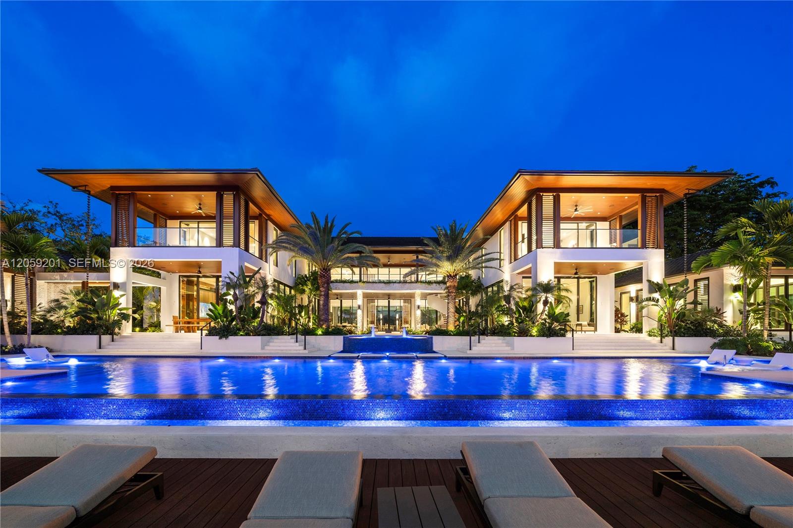 641 Leucadendra Dr
