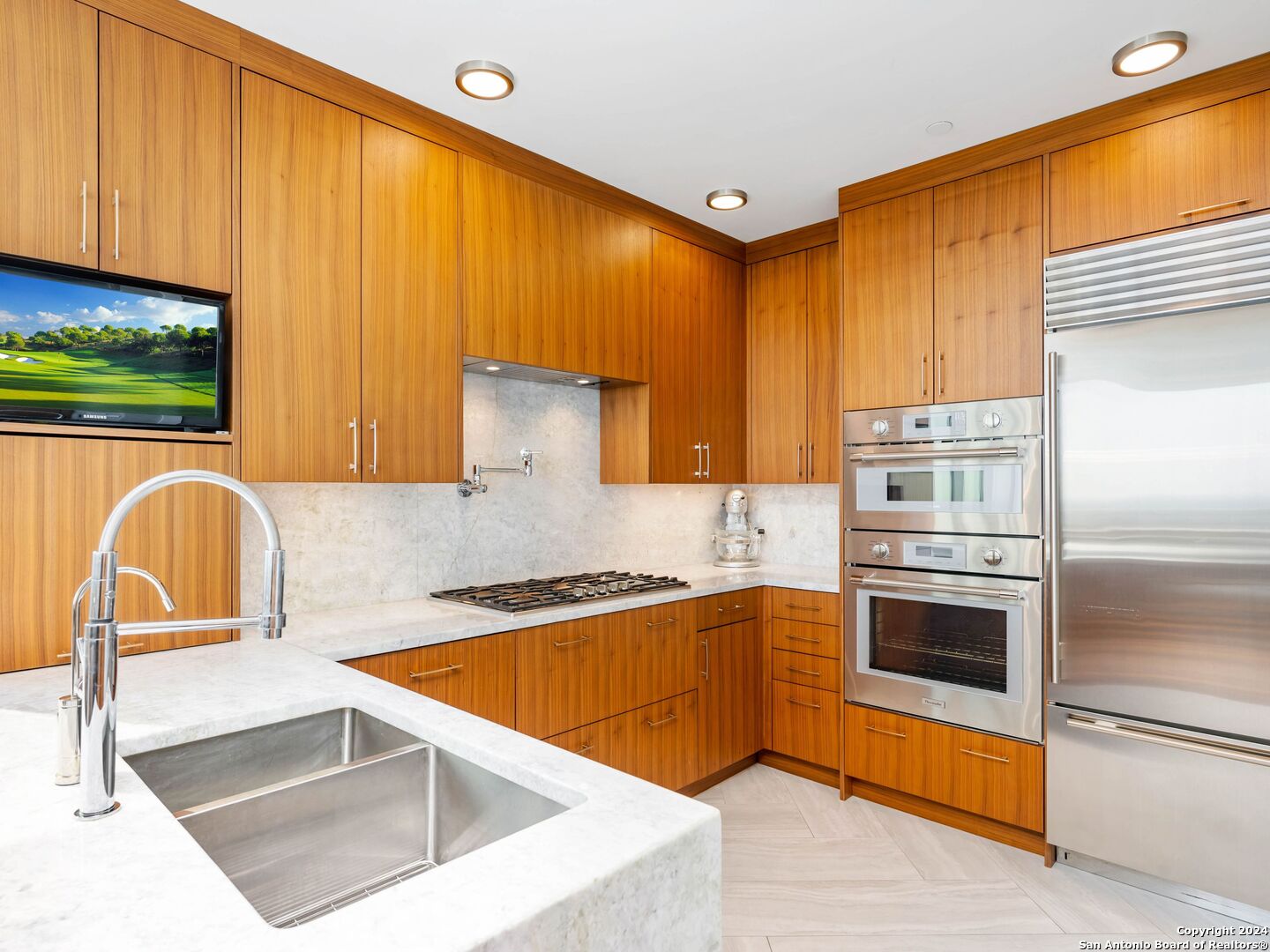 610 E Market St Unit: 3001
