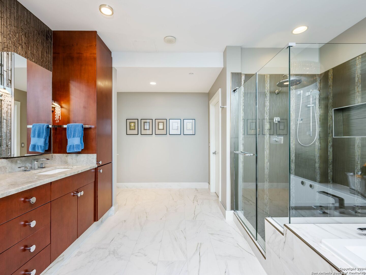 610 E Market St Unit: 3001