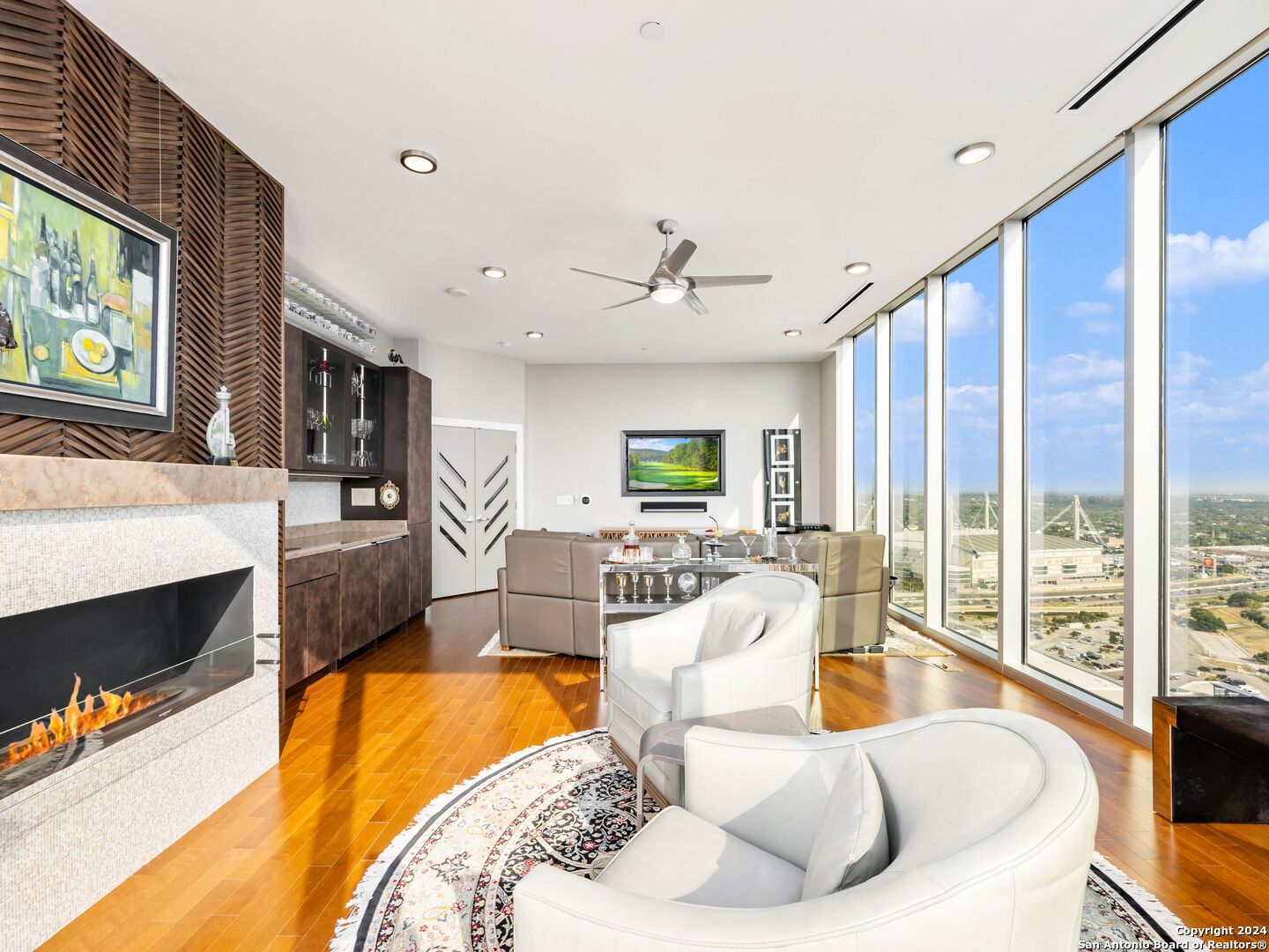 610 E Market St Unit: 3001