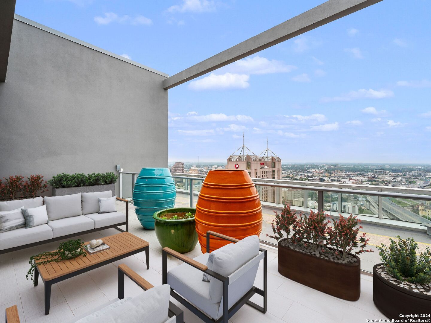 610 E MARKET ST 3305