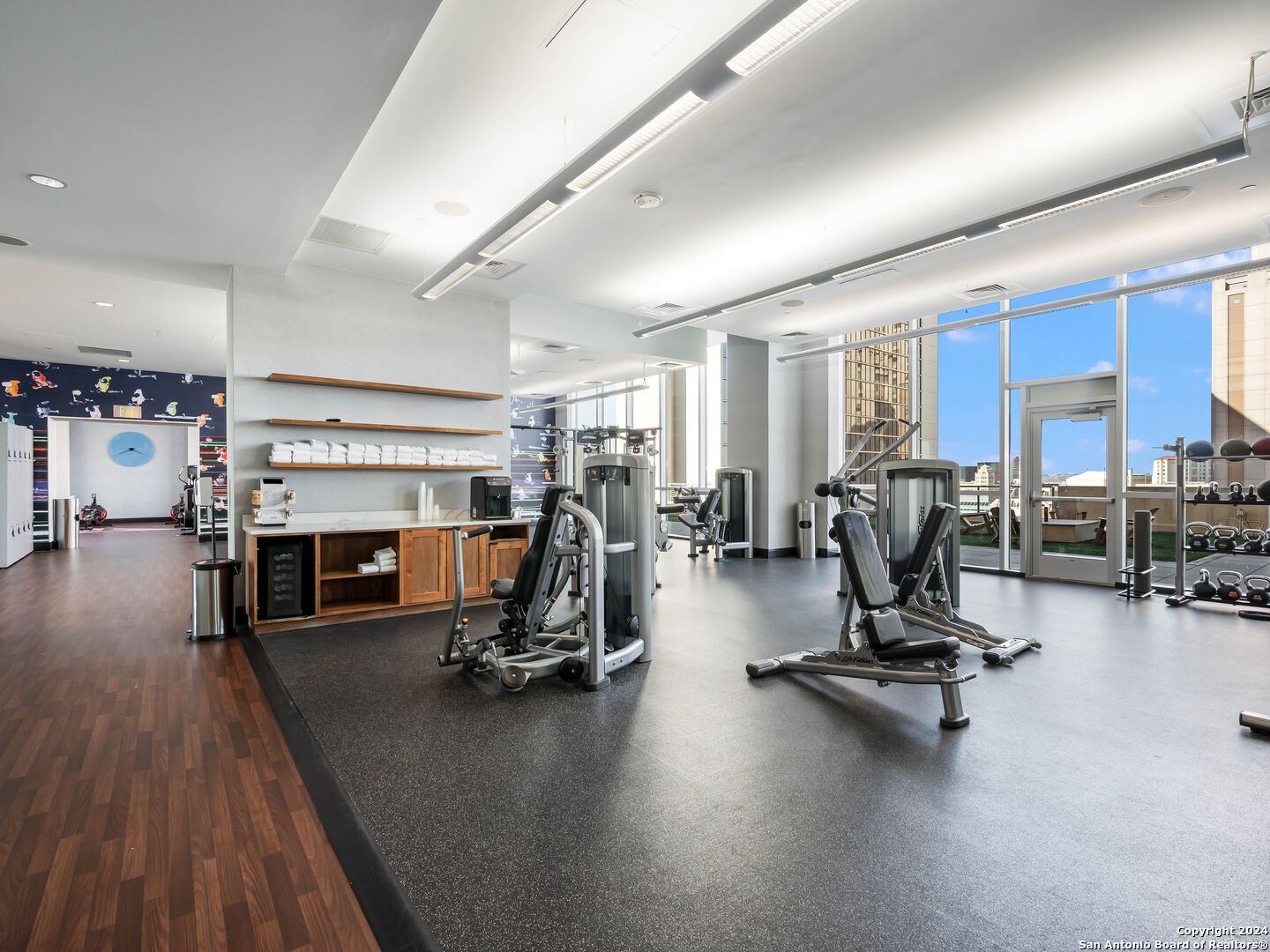610 E MARKET ST 3305