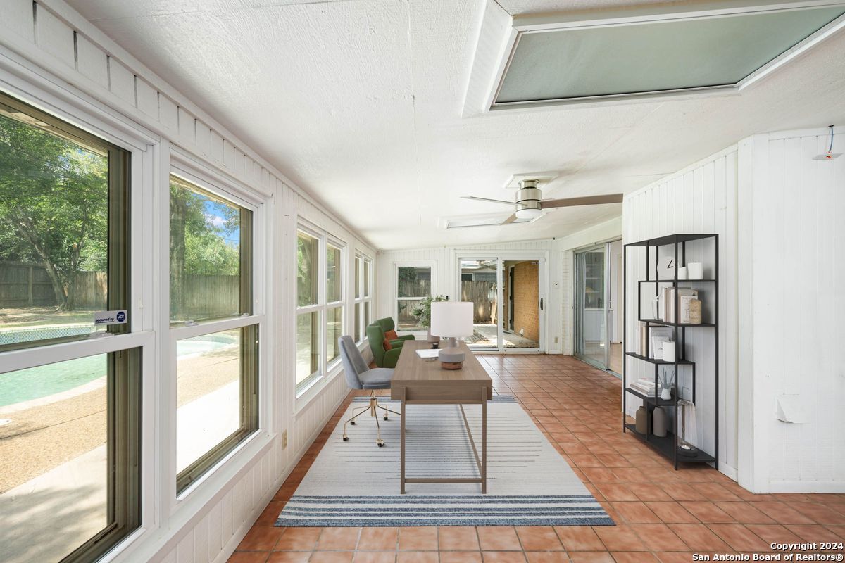 306 OAK GLEN DR