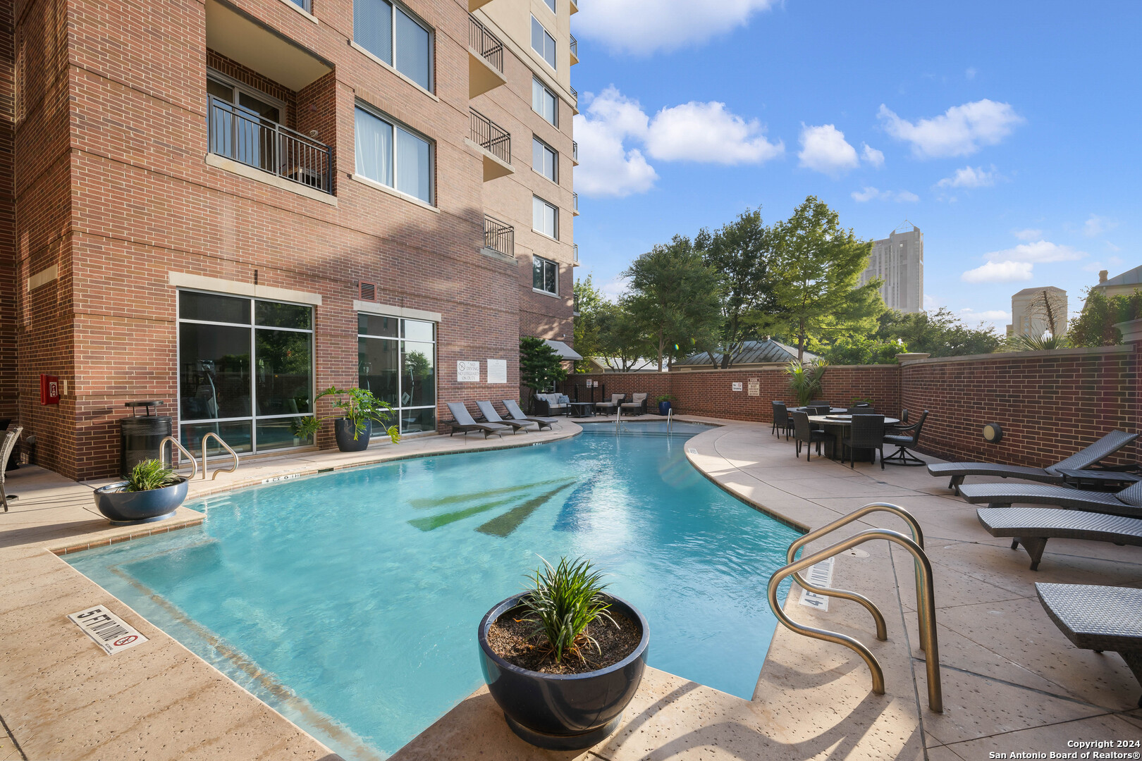 215 CENTER ST 1308