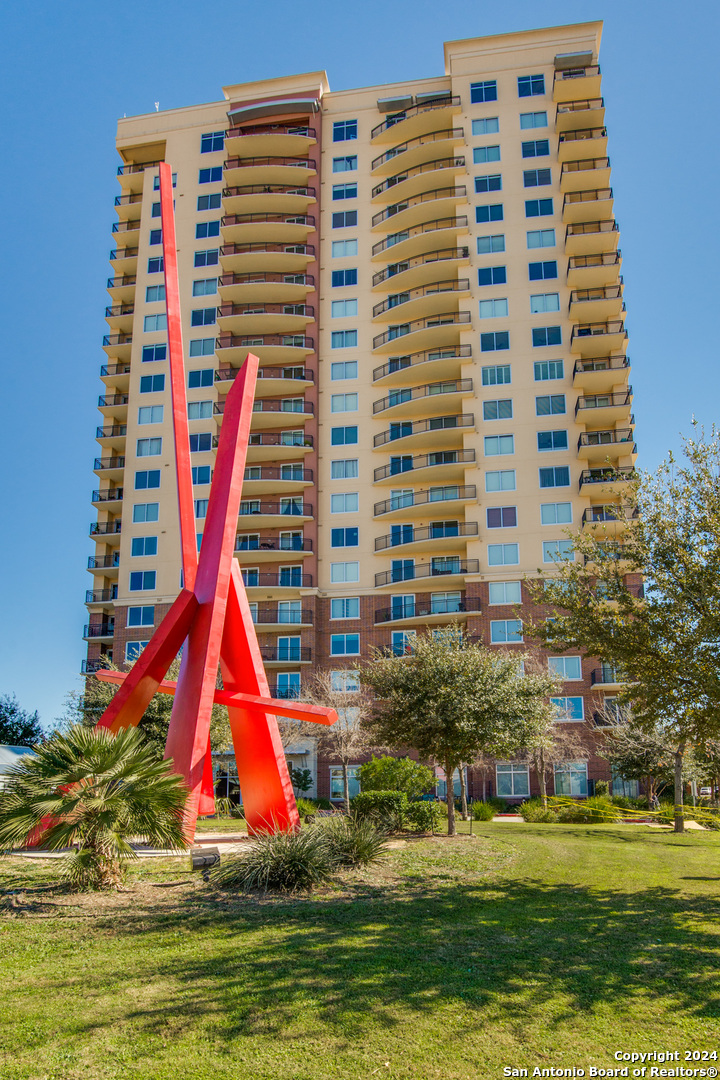 215 CENTER ST 1308