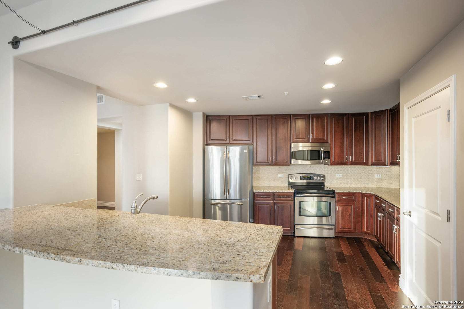 215 CENTER ST 1308