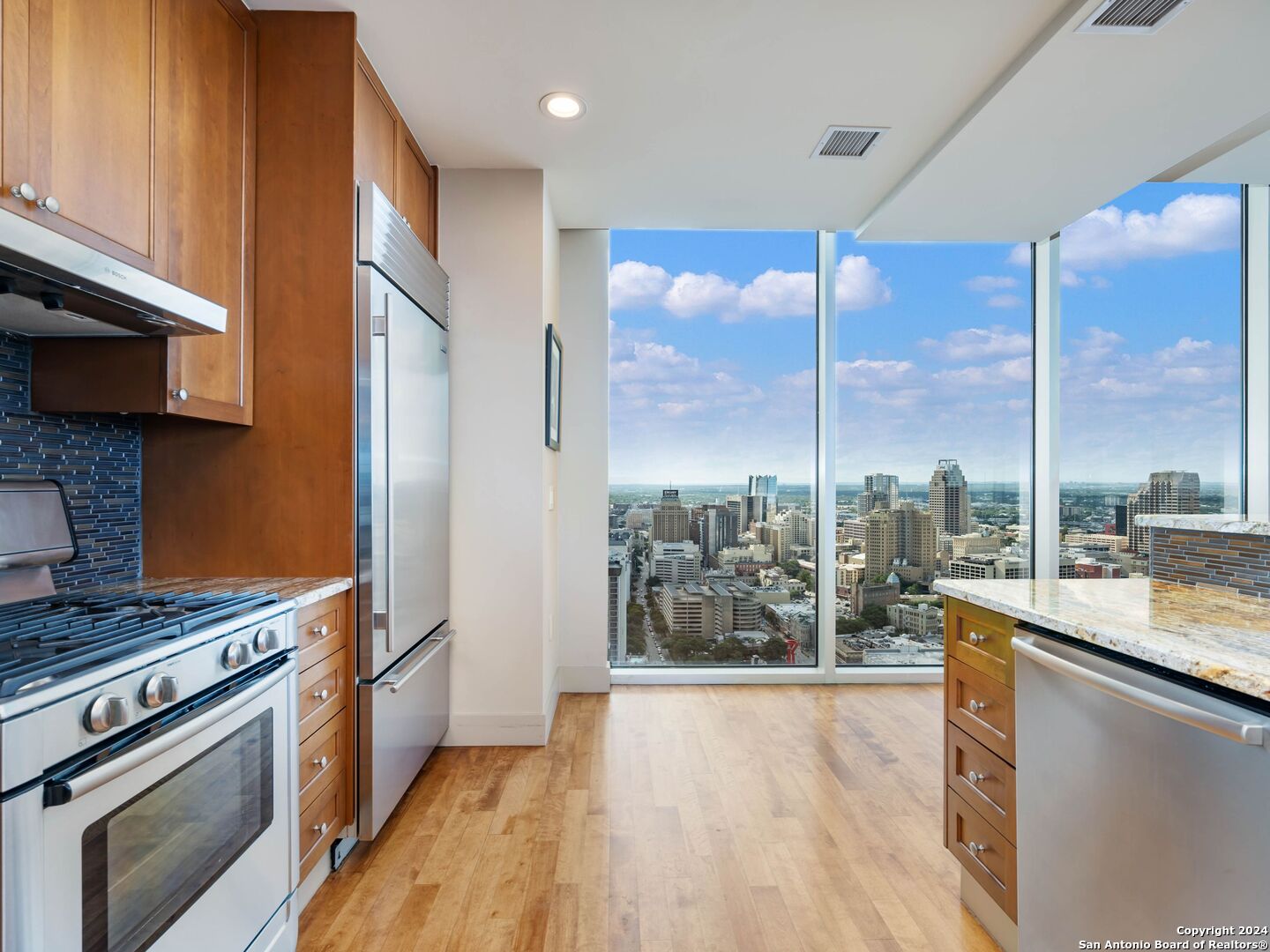 610 E MARKET ST 3002