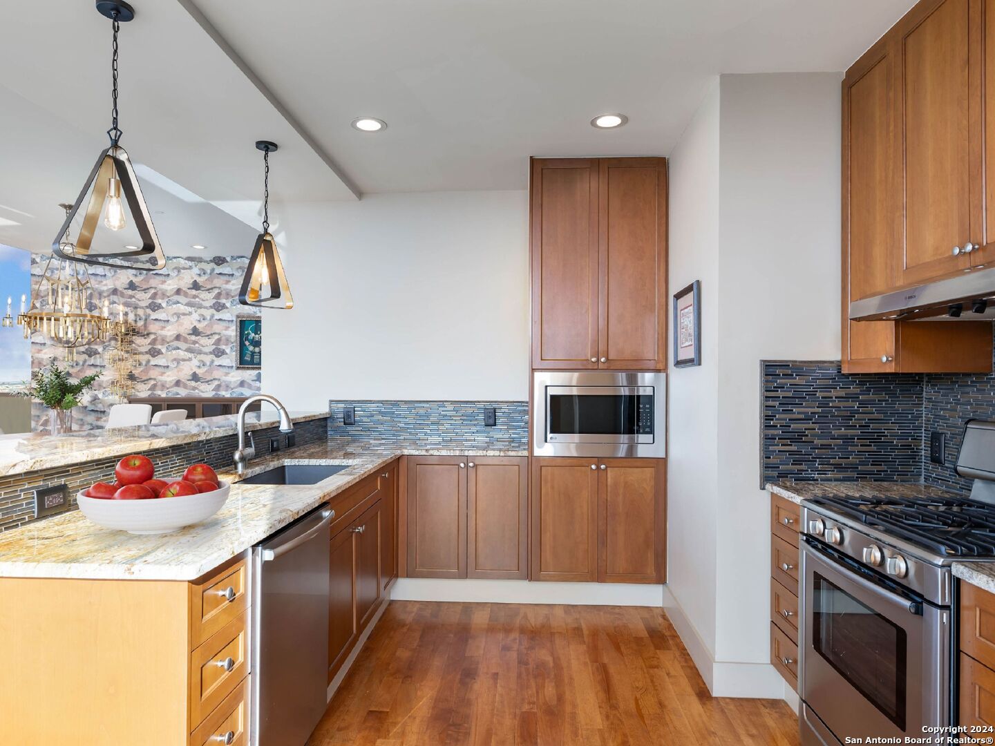 610 E MARKET ST 3002