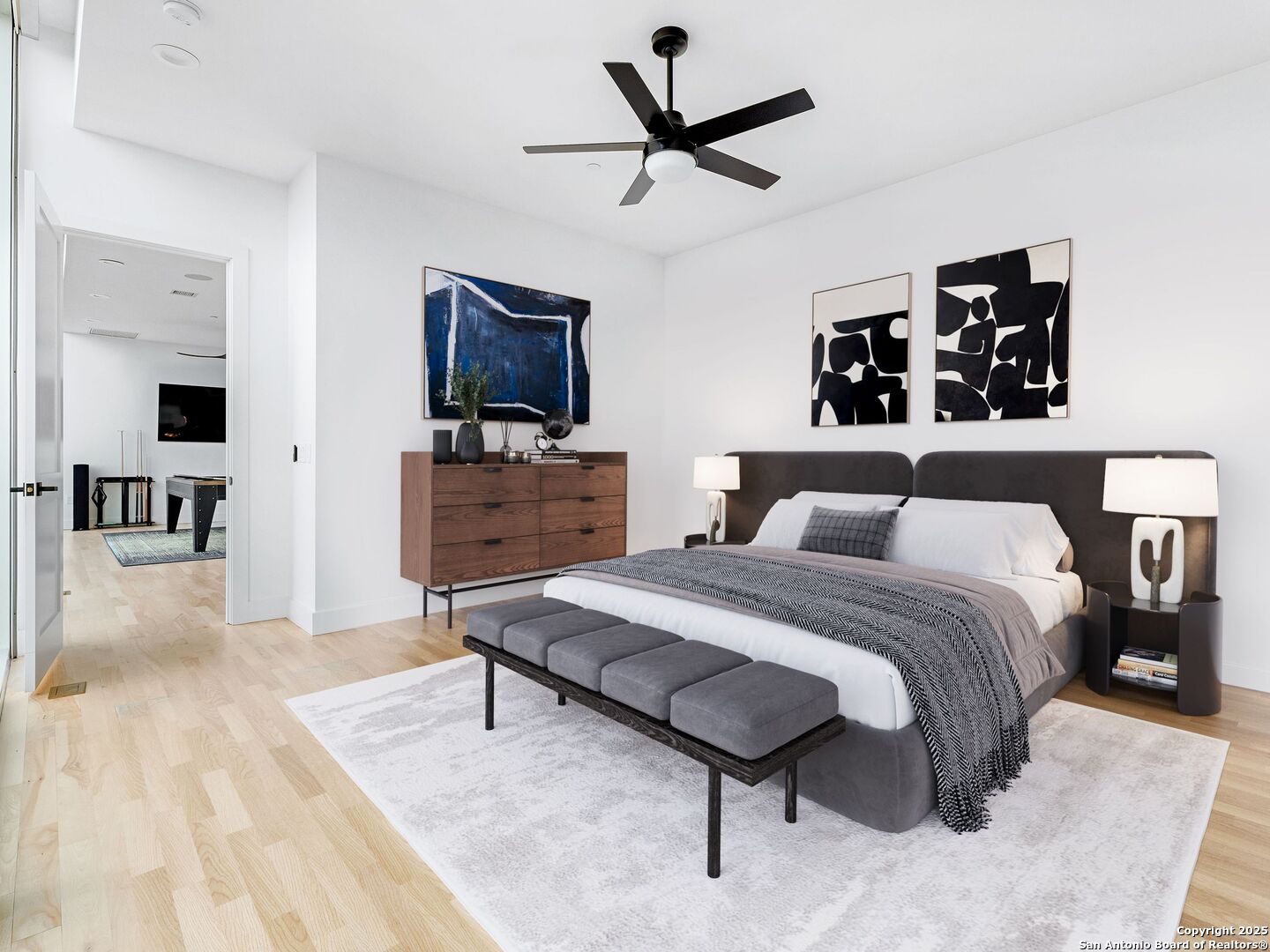 610 E MARKET ST 3304