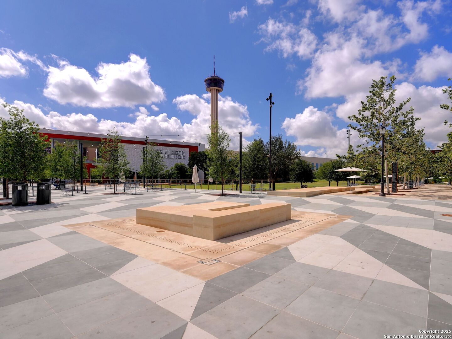 610 E MARKET ST 3304