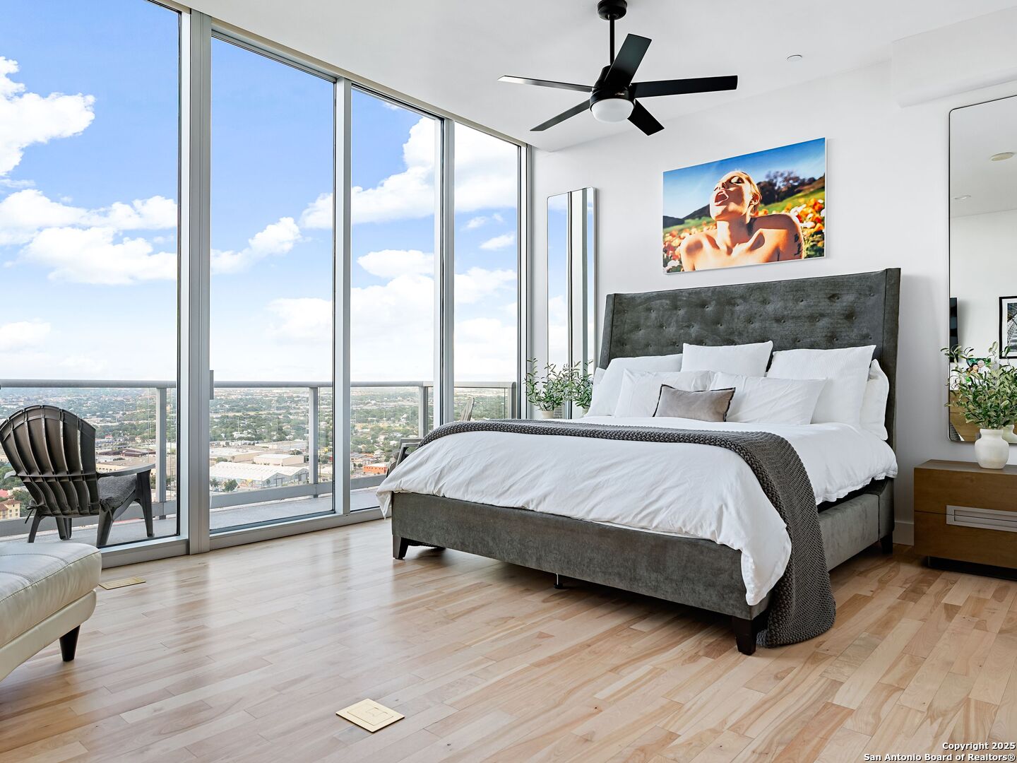 610 E MARKET ST 3304