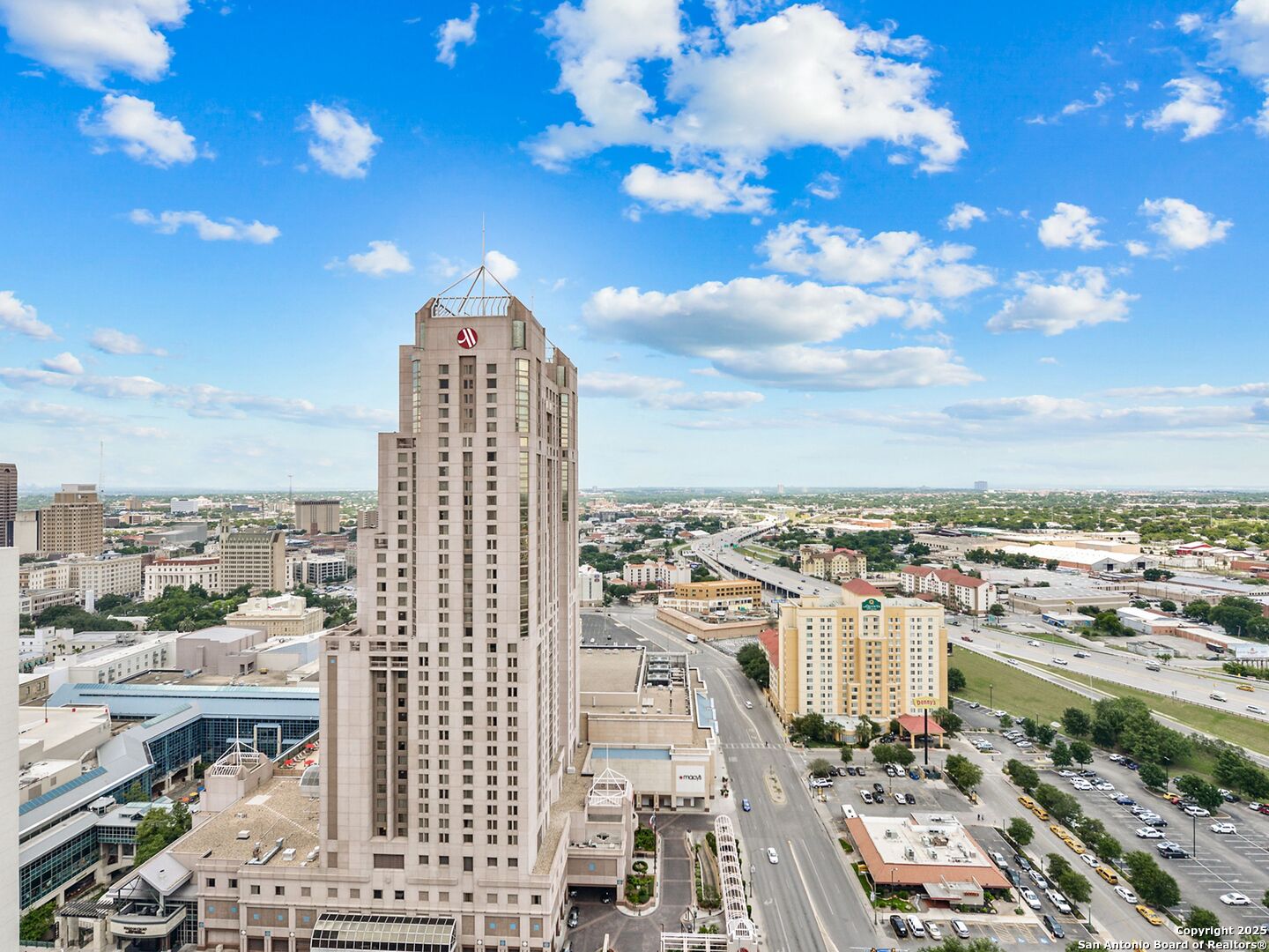 610 E Market 2912