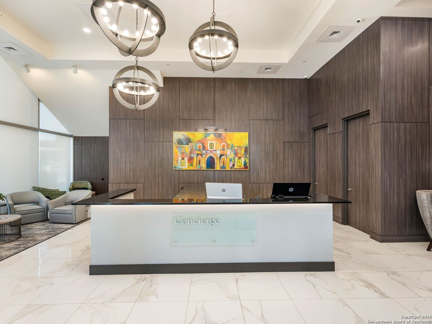 610 E Market 2912