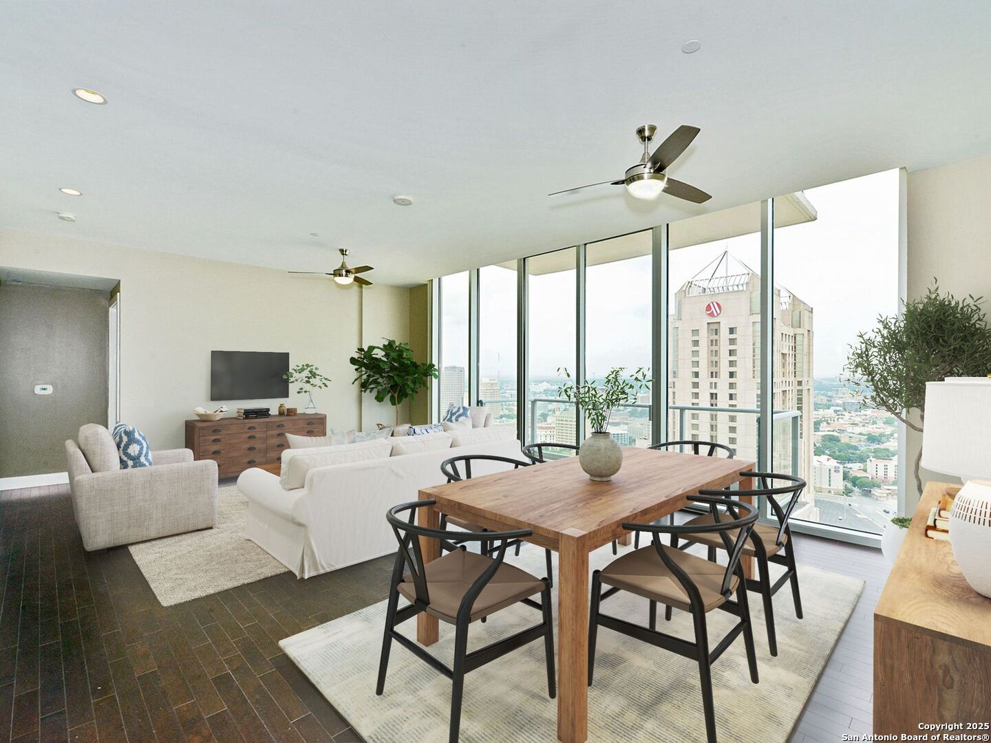 610 E Market 2912