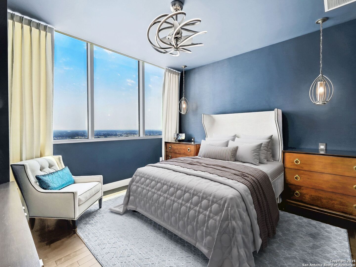 610 E Market 3007