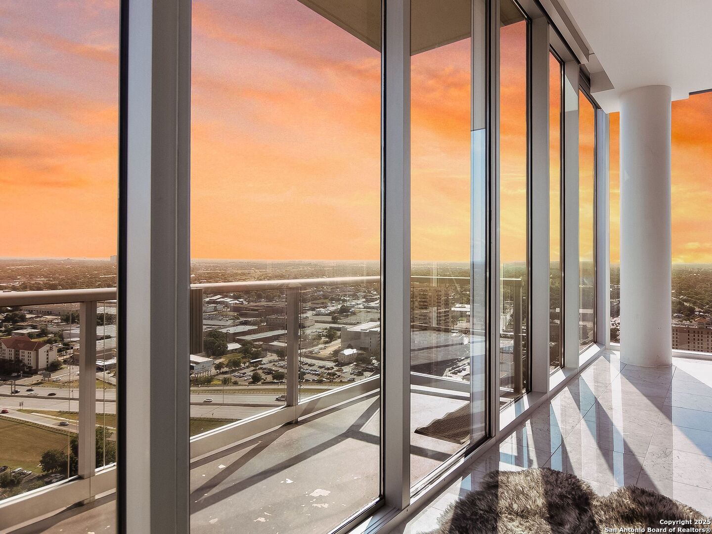 610 E Market UNIT