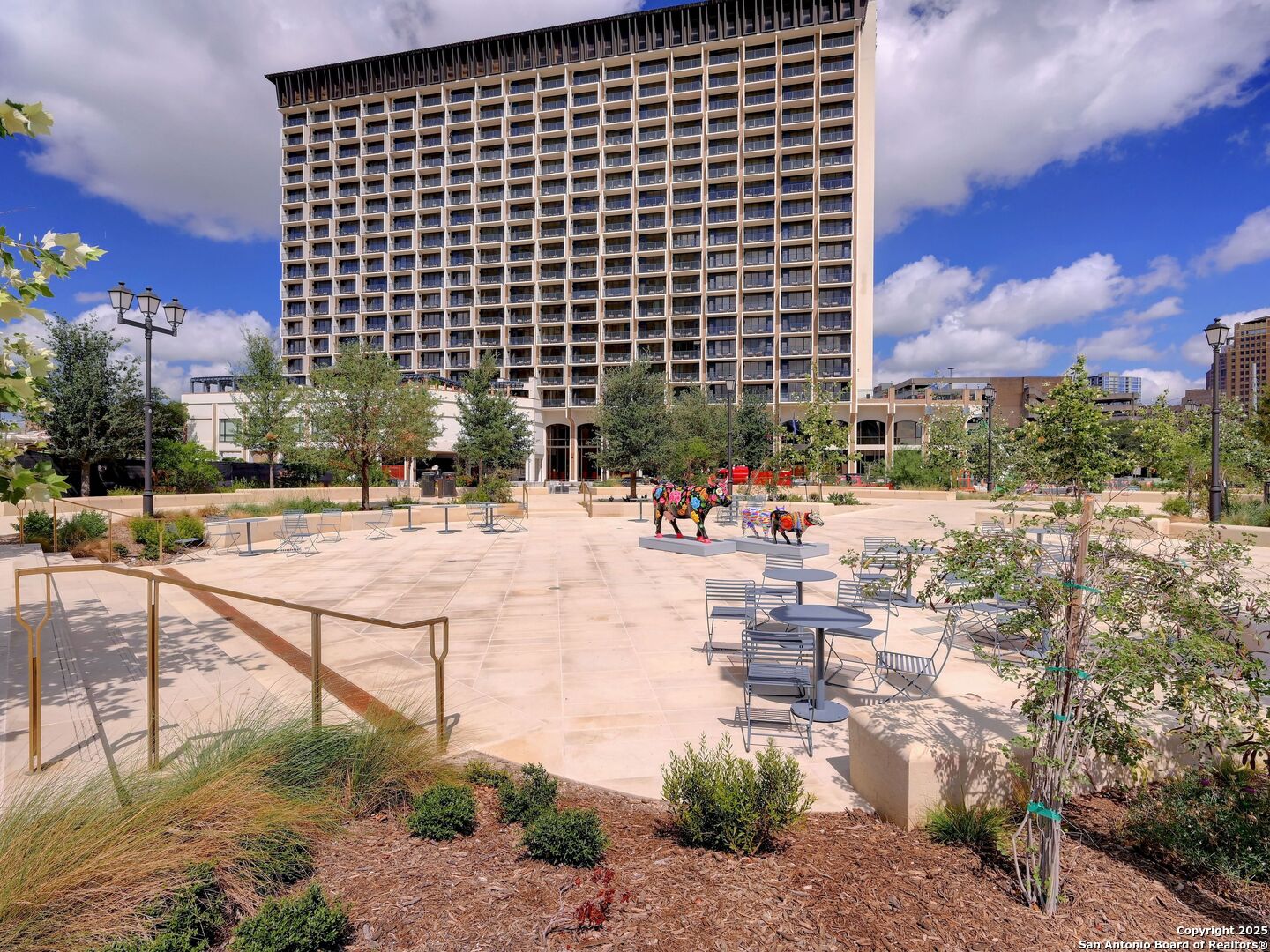 610 E Market UNIT