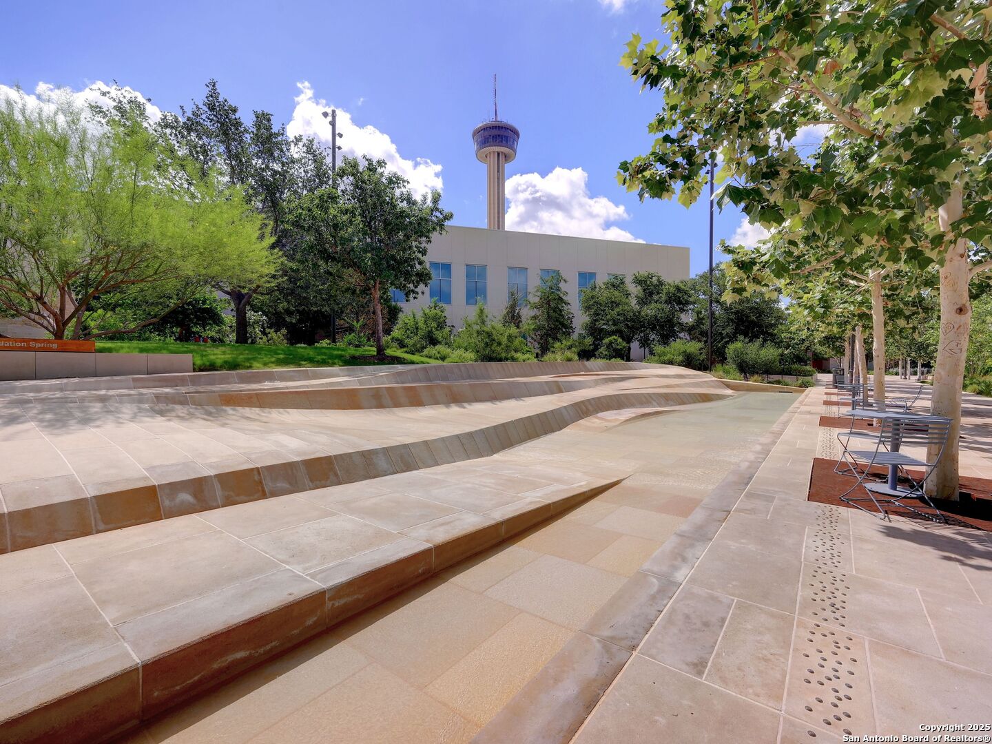 610 E Market UNIT