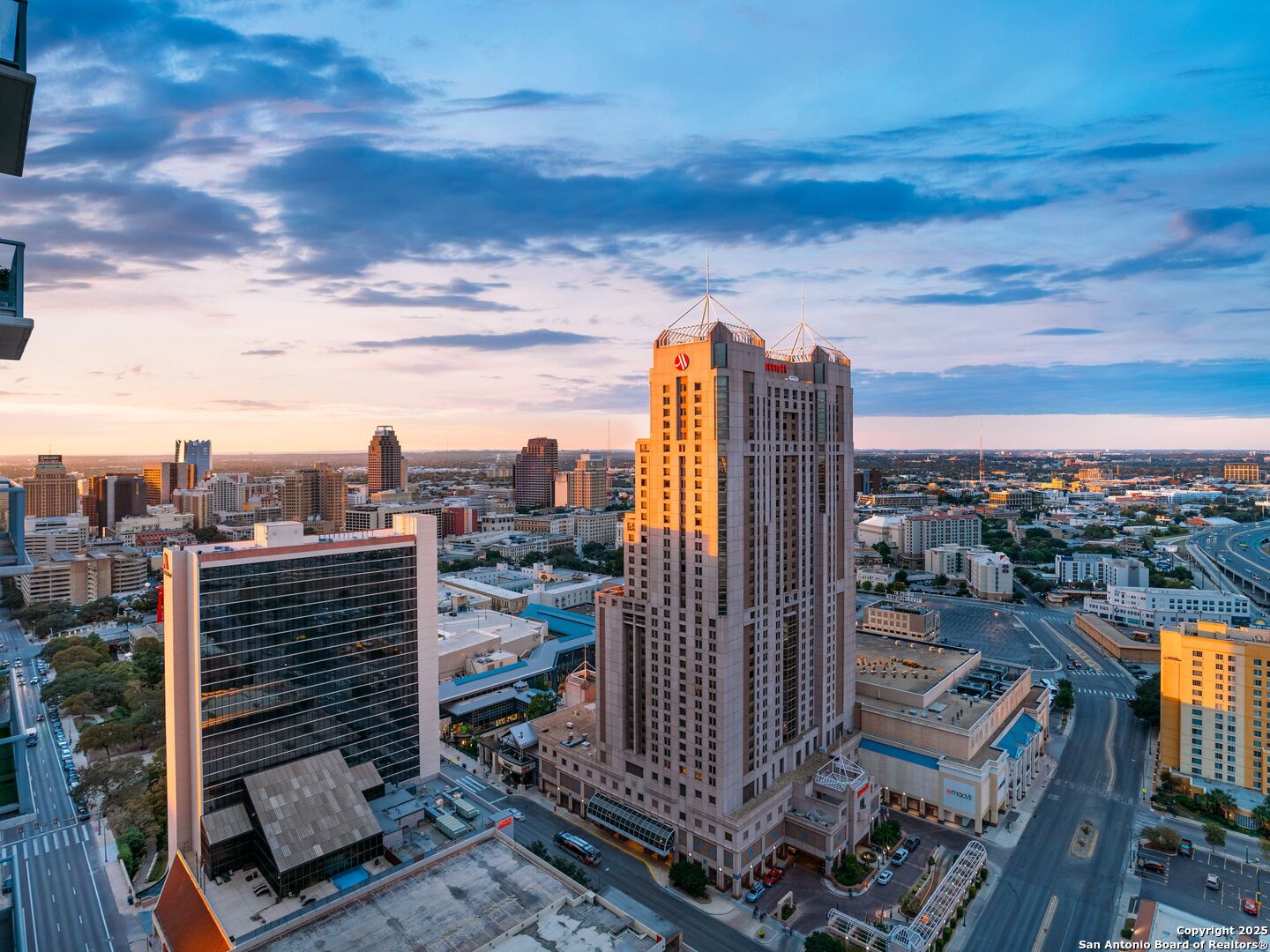 610 E Market UNIT