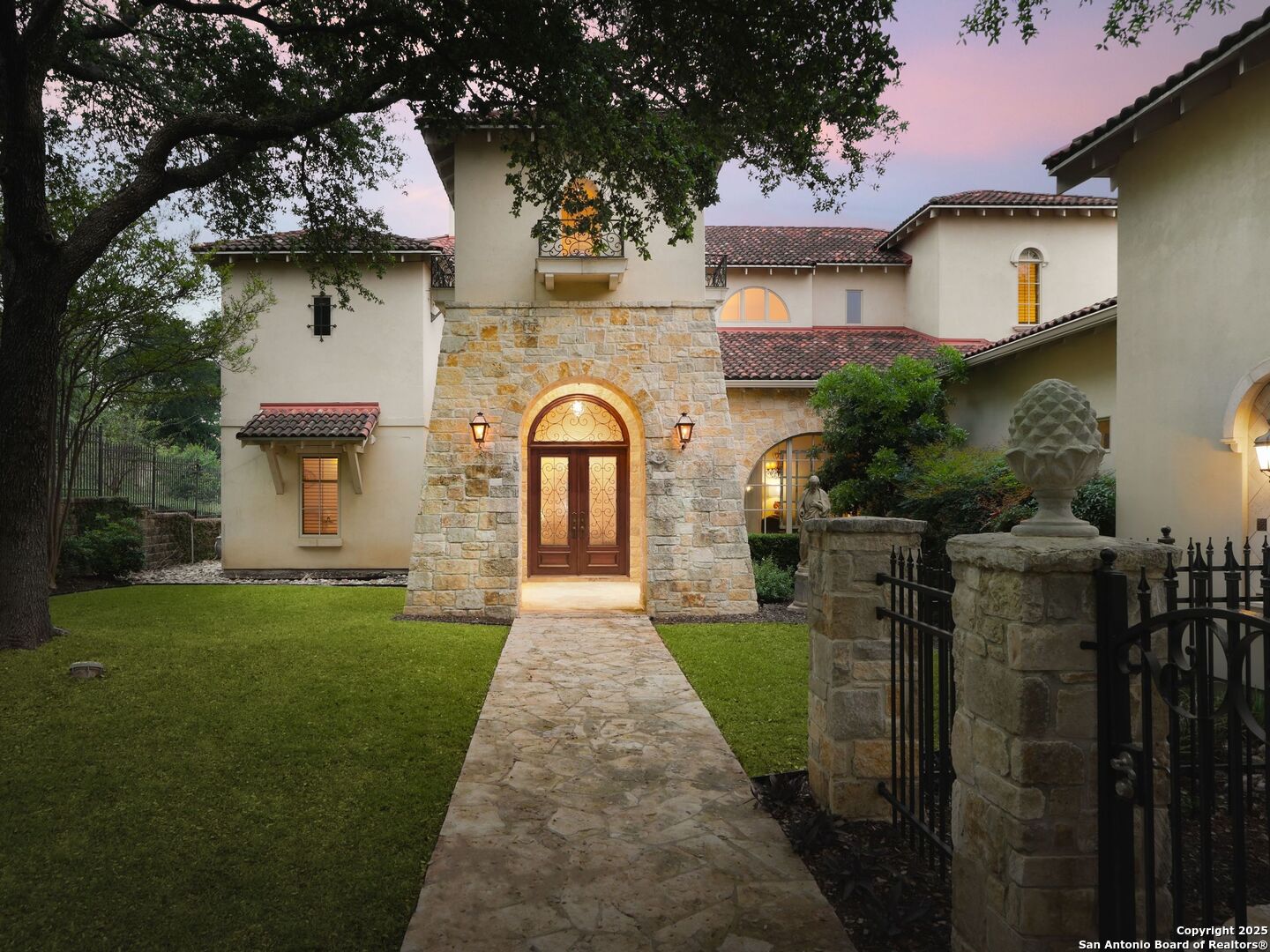 810 GARRATY HILL