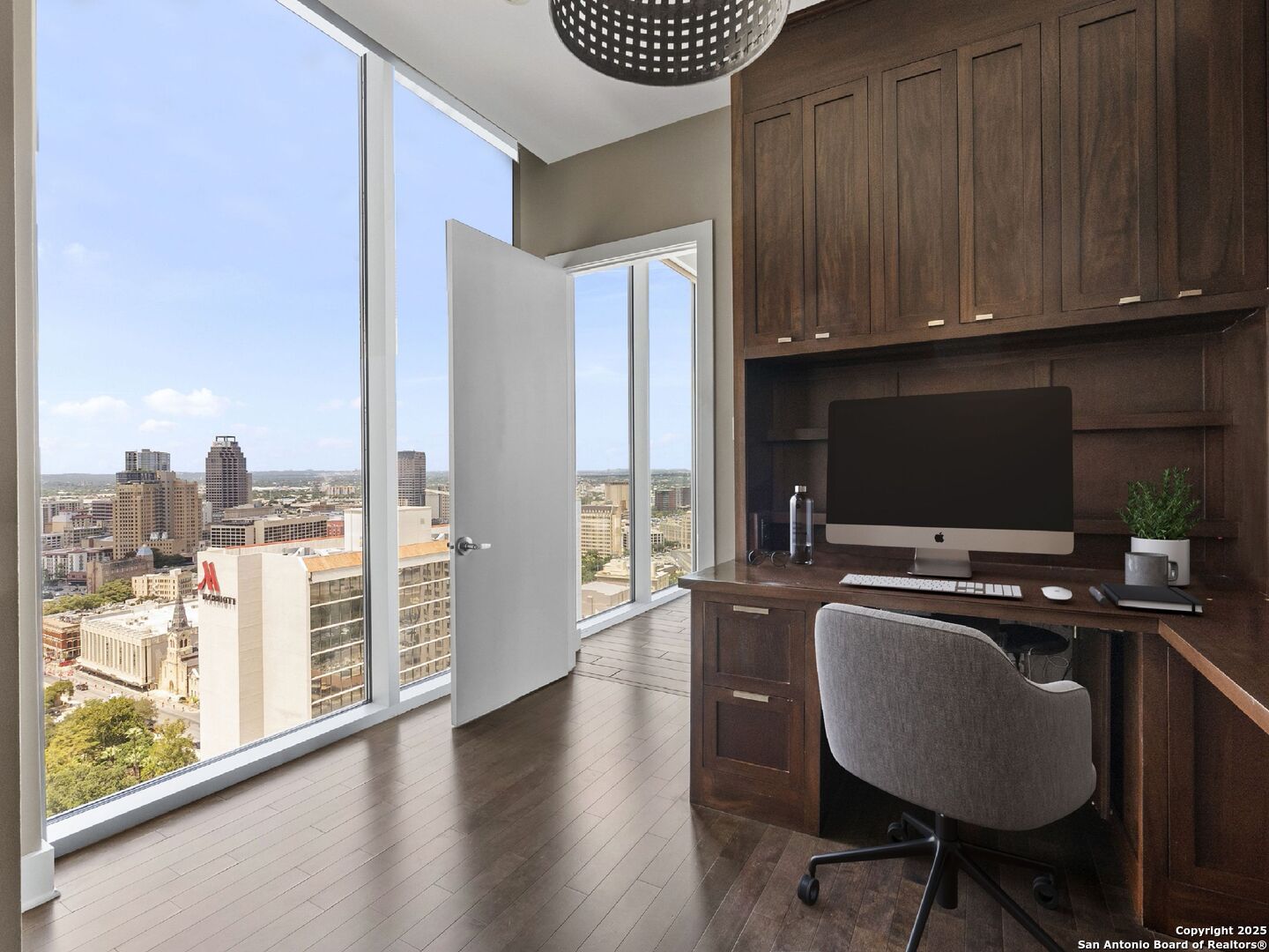 610 E MARKET ST 2508