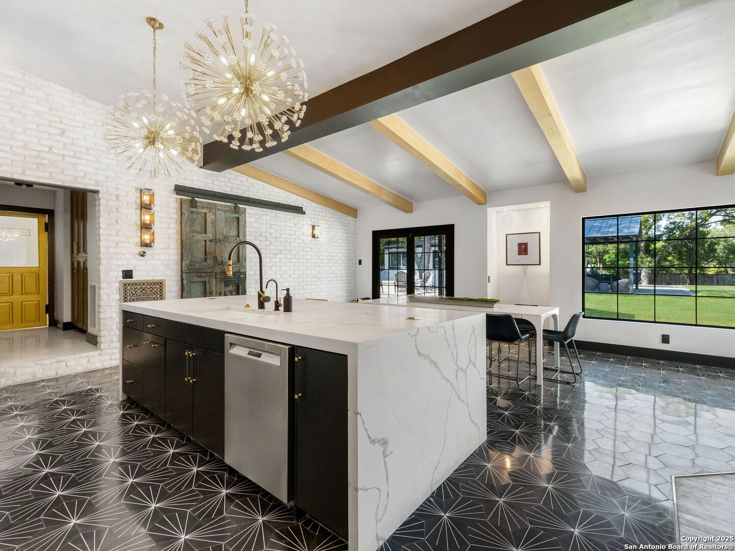 301 Primrose Place