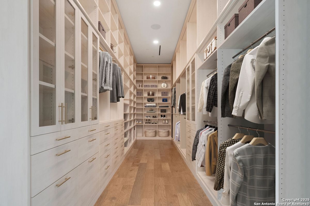 123 Lexington UNIT 1806